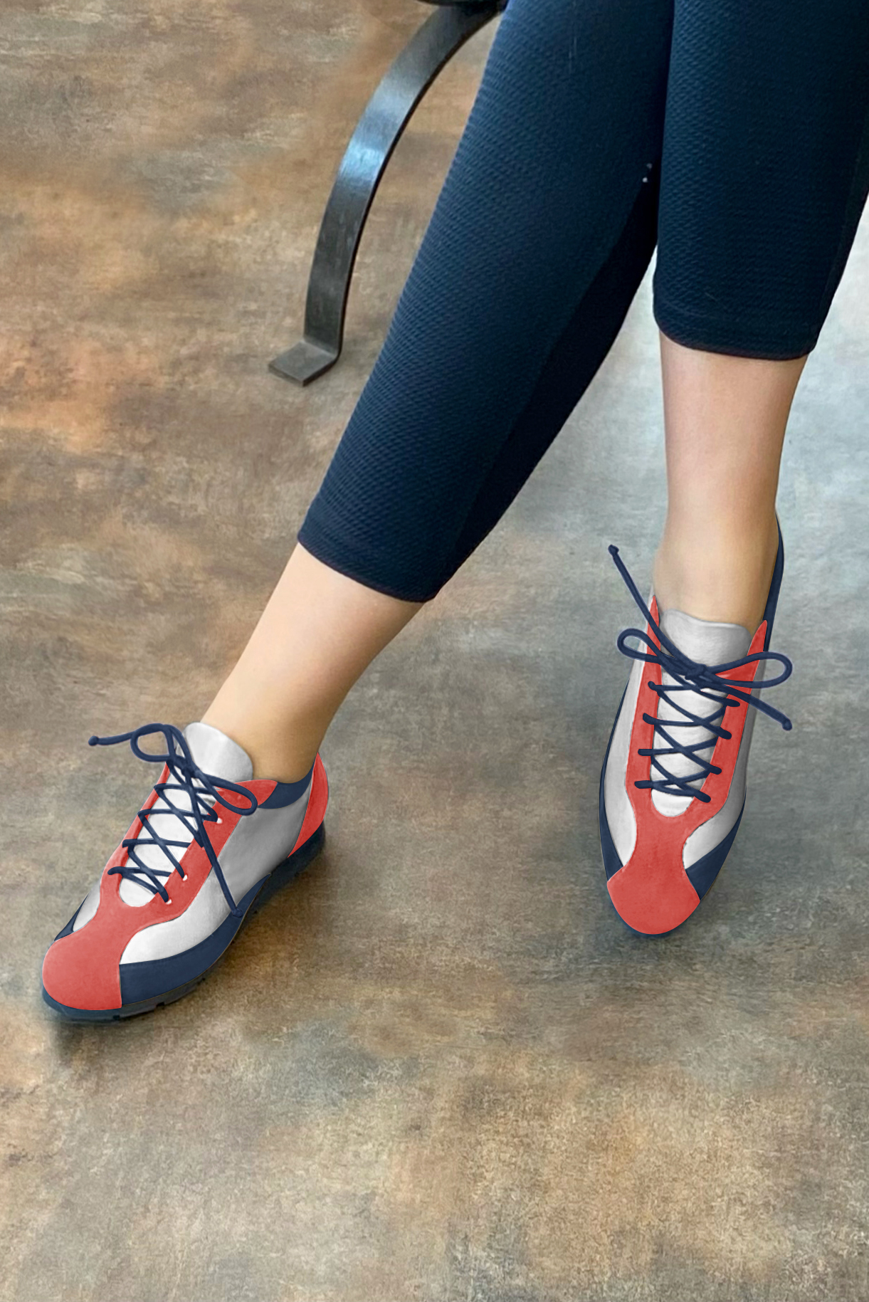 Coral orange, light silver and navy blue women's three-tone elegant sneakers. Round toe. Flat rubber soles. Worn view - Florence KOOIJMAN